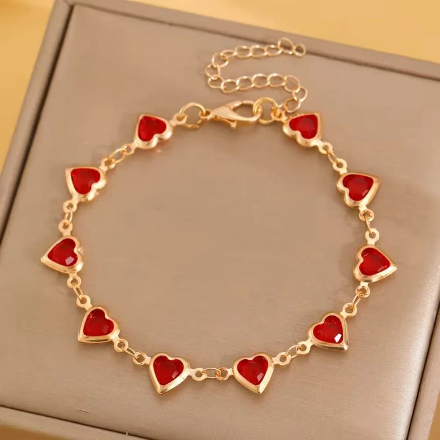 1Pc Exquisite and Elegant Red Heart Bracelet, Charming Artificial Crystal Bracelet, Casual and Versatile Women’s Daily Party Jewelry, Valentine’s Day or Mother’s Day Gift (No Box) --- (Number of Hearts Random)