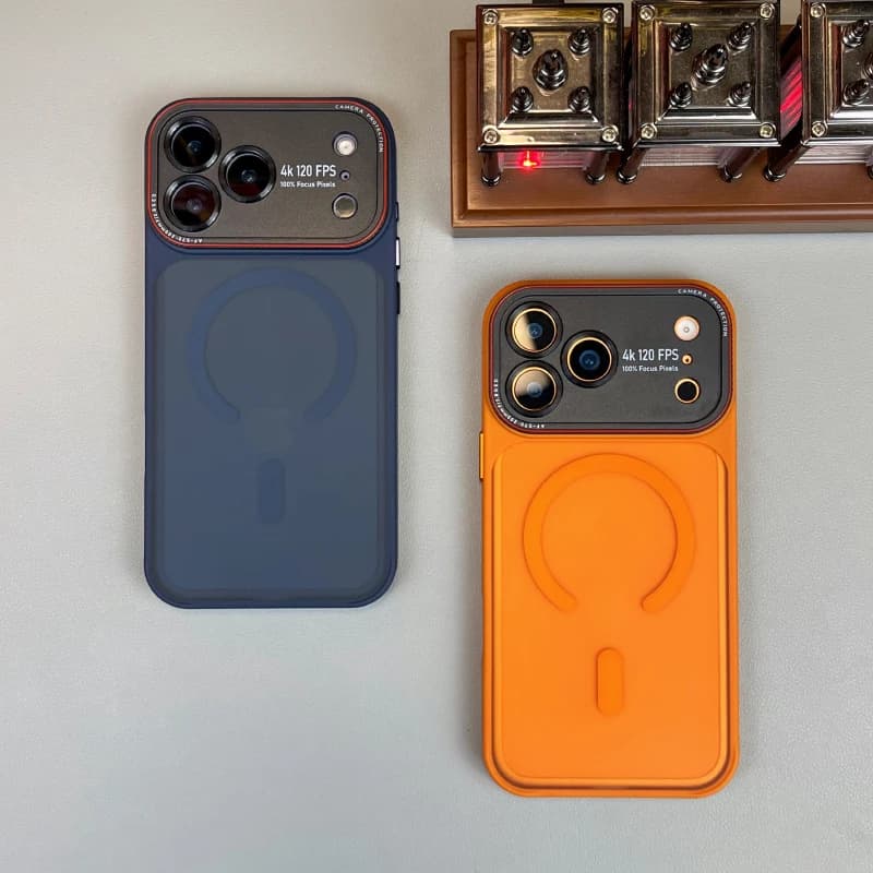 Nuova cover posteriore satinata con lente in metallo, custodia magnetica MagSafe con pulsanti in metallo compatibile con iPhone 17 14 15 16 Pro Max