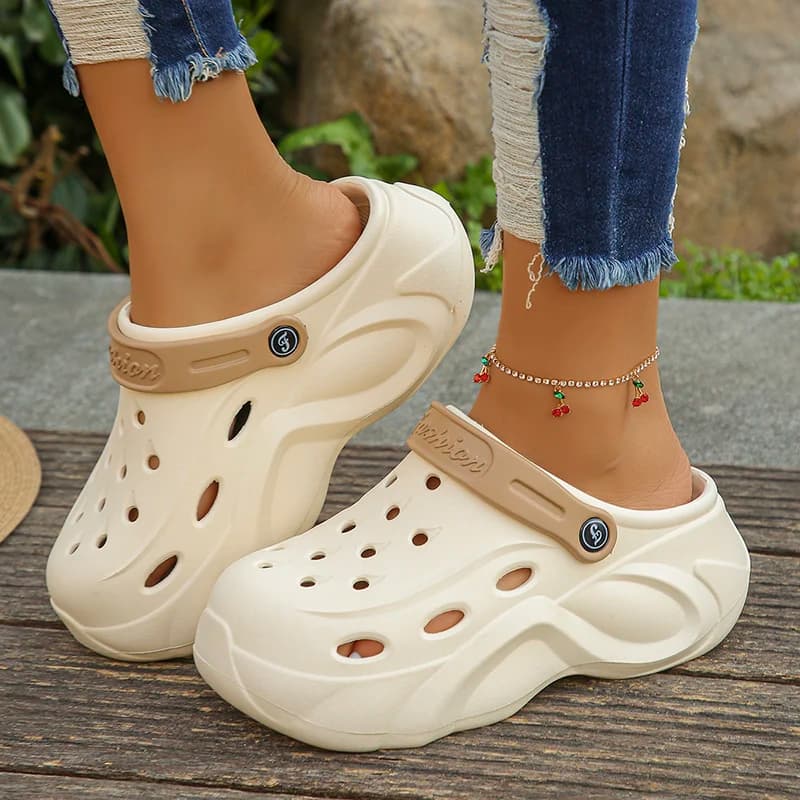 Sandali con plateau robusti alla moda da donna 2024 Zoccoli estivi con suola spessa in eva Scarpe da giardino per donna Pantofole da spiaggia antiscivolo per esterni