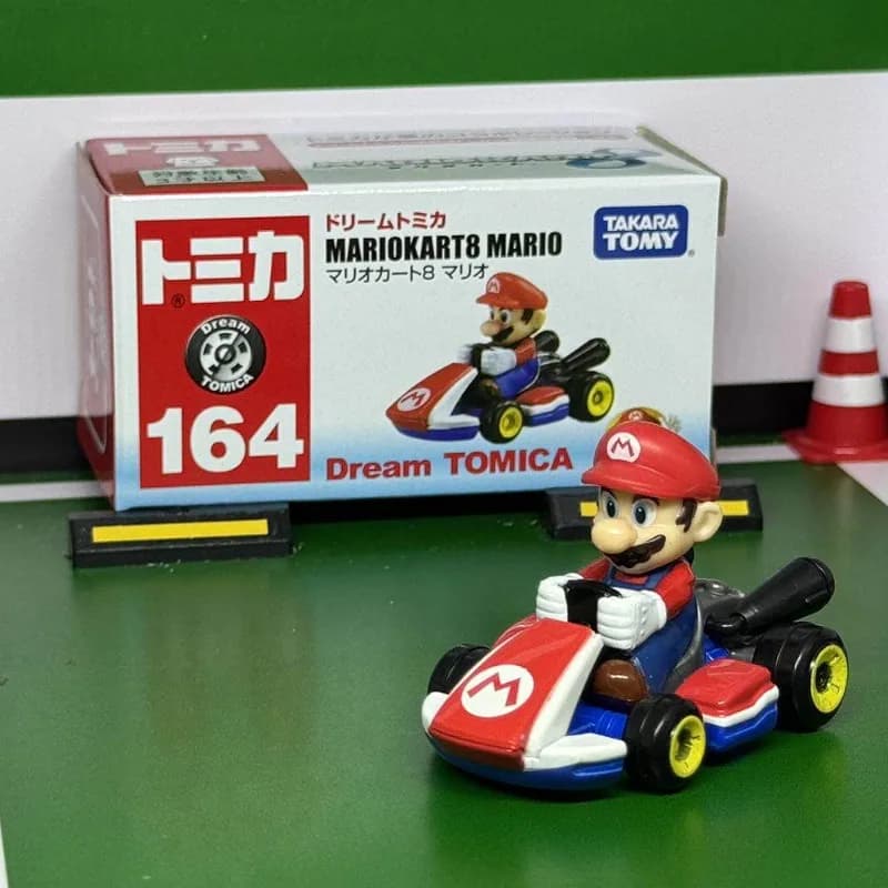 TAKARA TOMY Dream Tomica No.164 Mario Kart 8 Mario Diecast Alloy Model Car Perfect for Nintendo Fans & Kids Collectible Gift