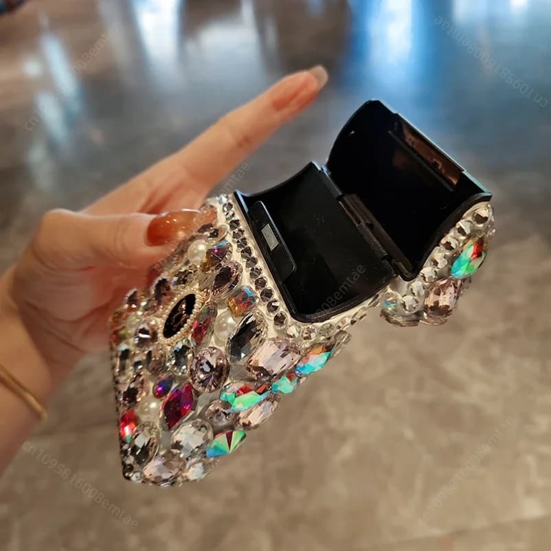 2026 new 20 pack crystal inlaid cigarette box, portable diamond cigarette box, cigarette accessories, women's gift