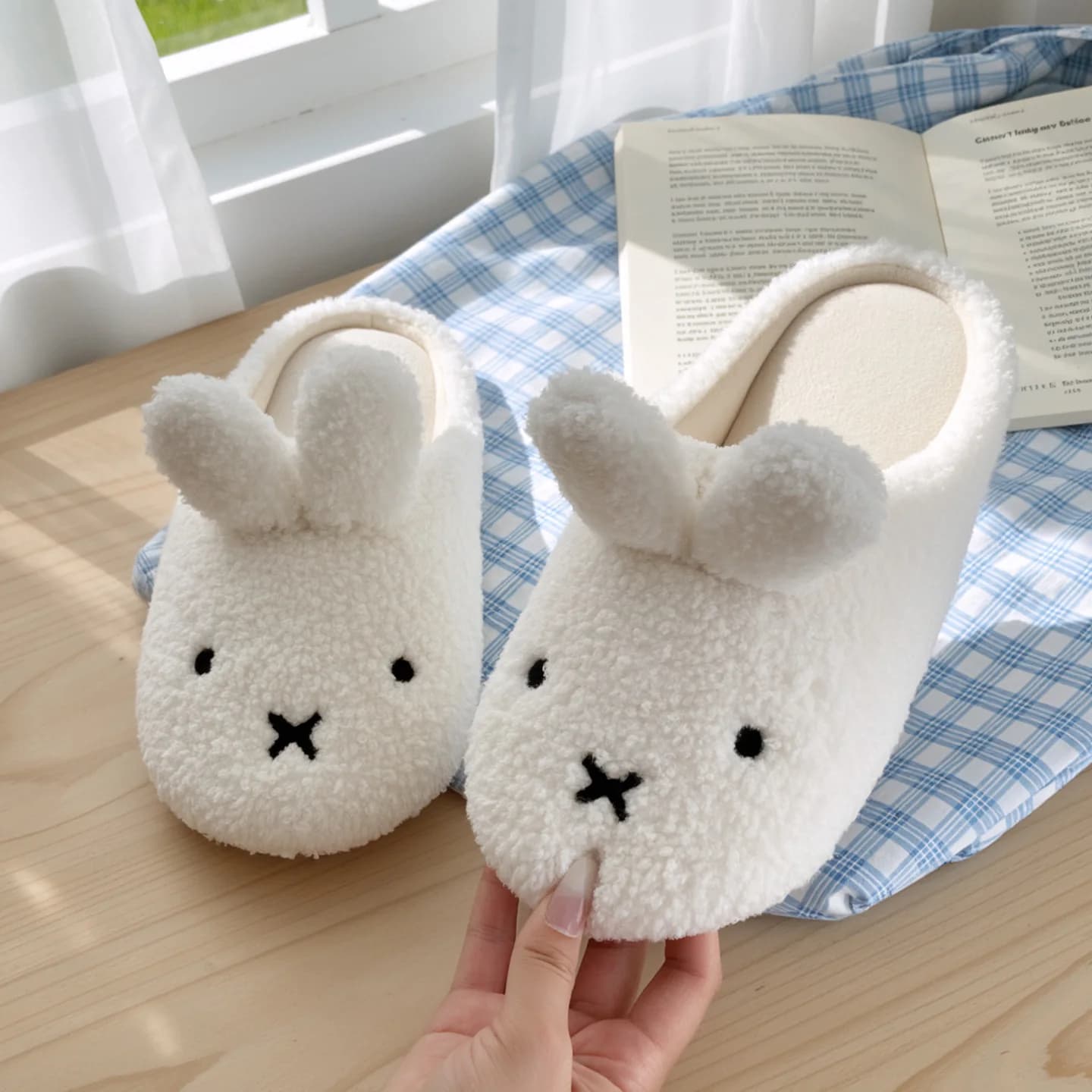 Pantofole da ragazza Miffy Comfort Warm Cartoon Cute antiscivolo, pantofole Kawaii con coniglietto bianco
