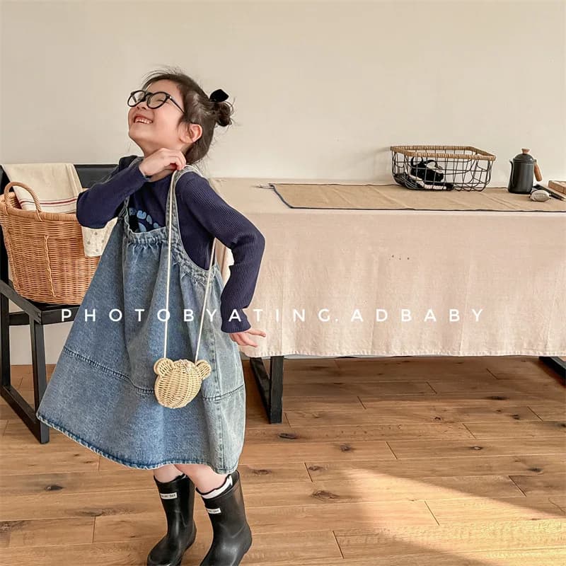 2025 Primavera Nuovi bambini Abito casual senza maniche Neonate Moda Denim Sling Dress Bambini Abito con cinturino versatile Vestiti per bambini