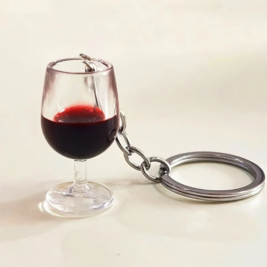 Portachiavi Trendy 2026 a Forma di Mini Bicchiere di Vino Rosso, Ciondolo a Forma di Calice, Accessorio per Borsa, Zaino, Chiavi dell'Auto, Regalo per Amanti del Vino