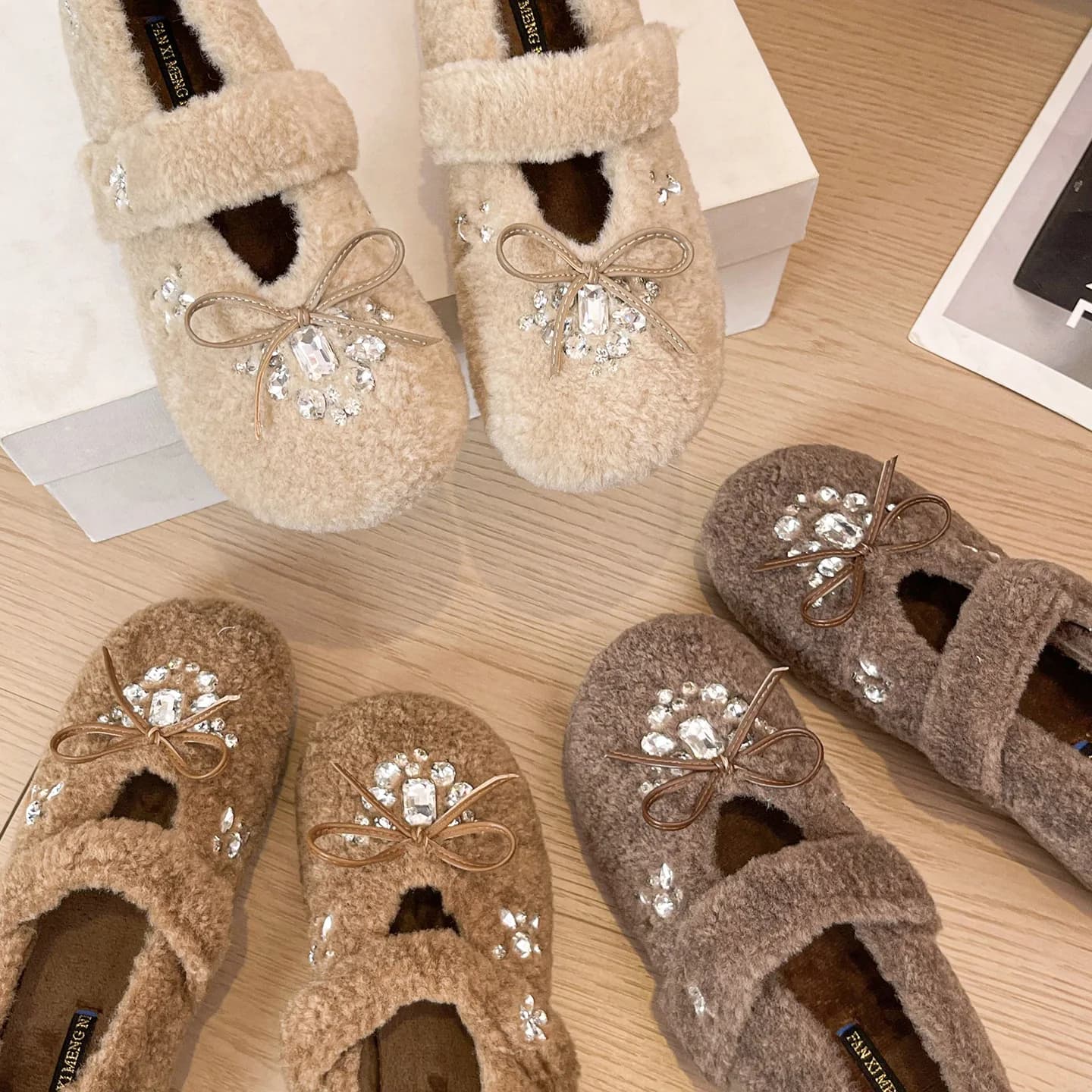 Scarpe basse da donna con strass Scarpe da donna pelose Mary Janes Scarpe da donna con punta tonda in cotone soffice pelliccia Mocassini Scarpe Femme Fashion