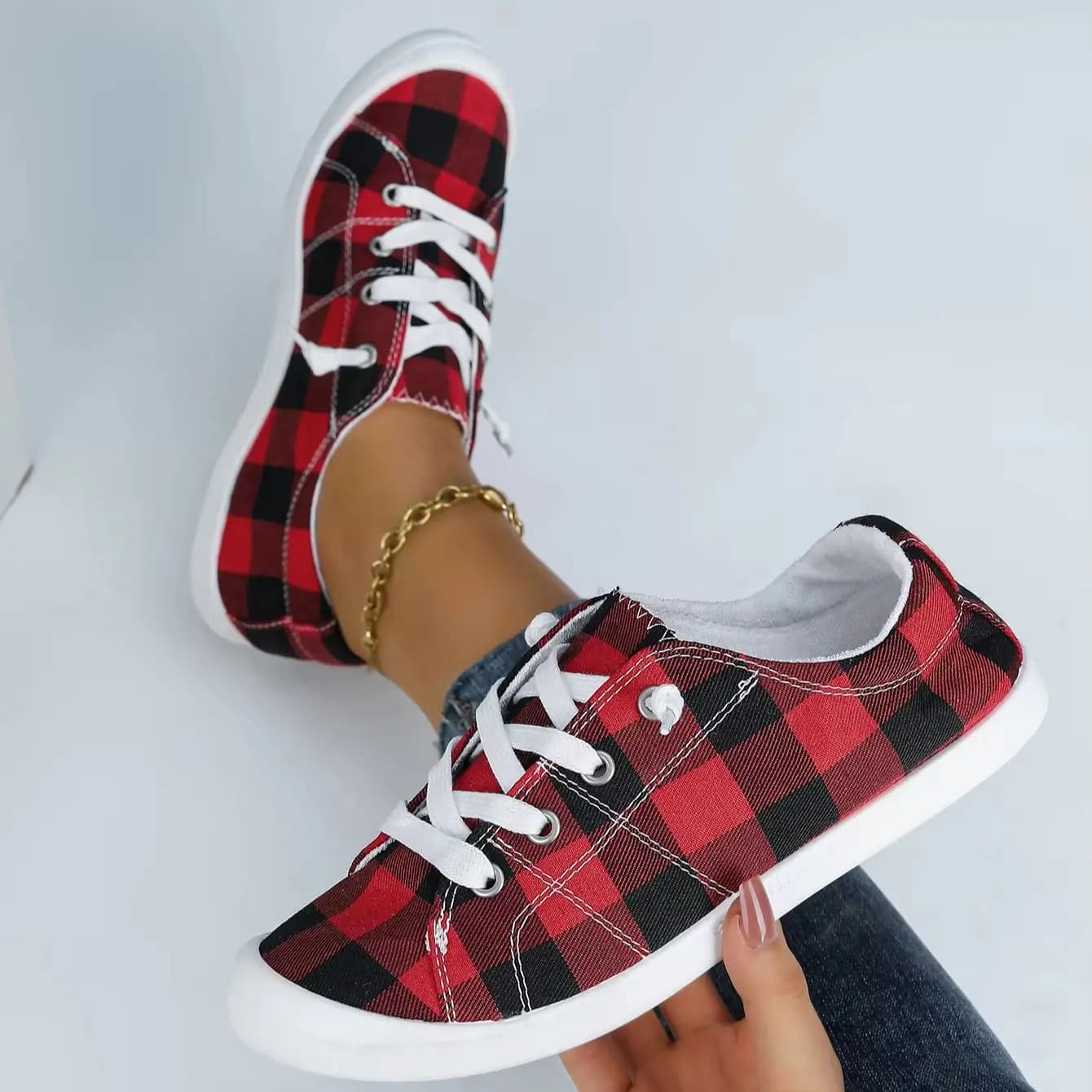 Women's sneakers in Buffalo Rossi and Black canvas - Lightweight, Slip-On with Laces, Soft Tomaia and Breathable