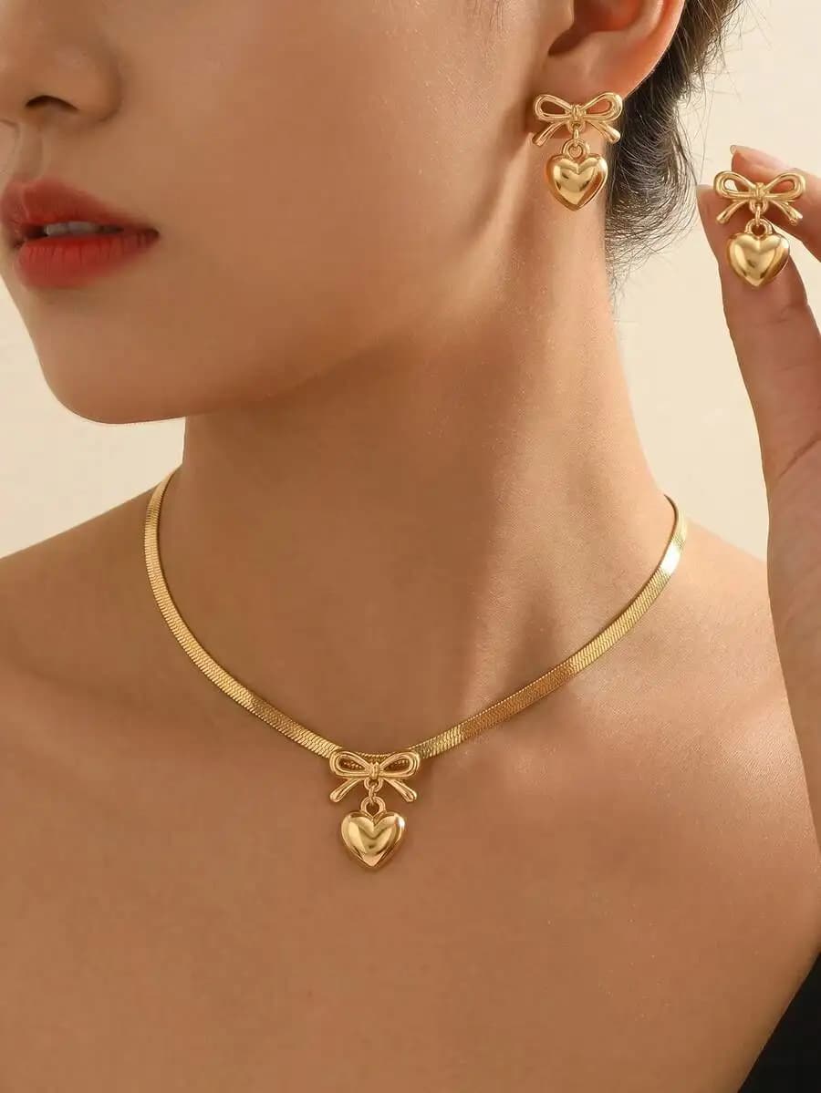 3pcs Elegant Jewelry Set For Women, Including Earrings, Necklace, Geometric Hollow Heart, Textured Round Pendant, Snake Chain, C
