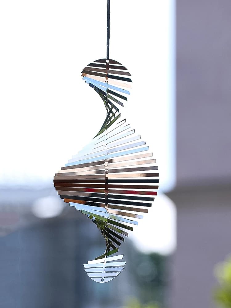 Glimmering Reflective Fishbone Wind Chimes Decorative Accessories for Balcony Courtyard Classroom Campus Eye-Catching Home Decor