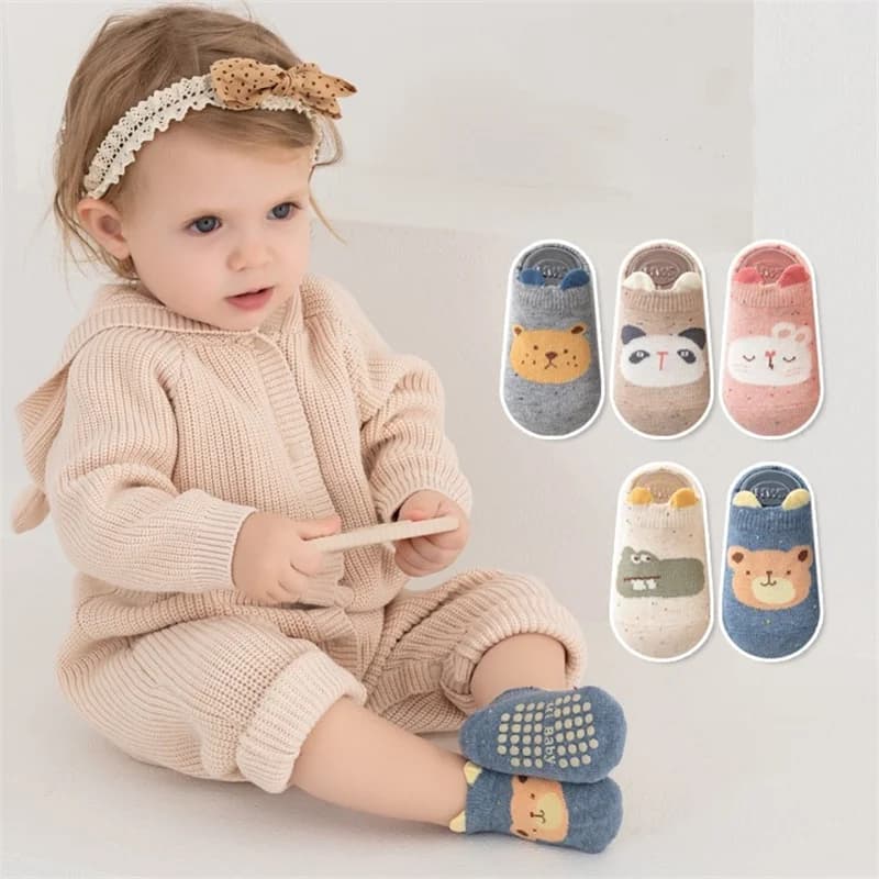 Calzini da pavimento per bambini 0-5 anni Calzini sportivi antiscivolo in morbido cotone per cartoni animati per bambini Ragazzi Ragazze Autunno Inverno Abbigliamento per la casa