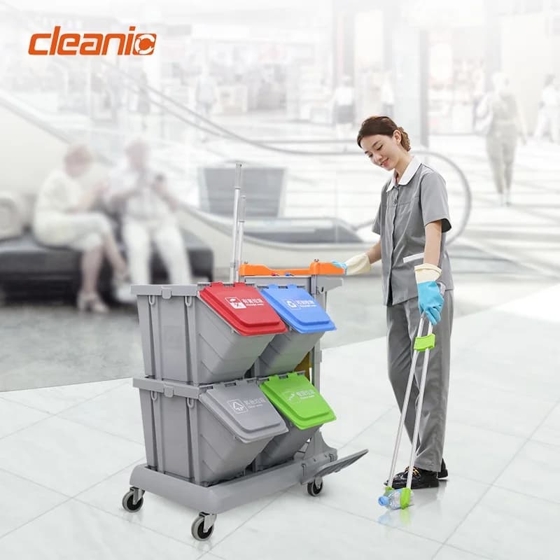Carrello Professionale Multifunzione in Plastica per Pulizie Commerciali con Contenitori Impilabili da 25L per Riciclaggio, Codificati a Colori