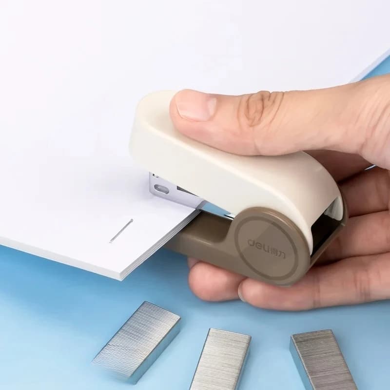 Mini Graffettatrice Portatile per Studenti, Graziosa e Compatta, Set di Graffettatrici per Ufficio