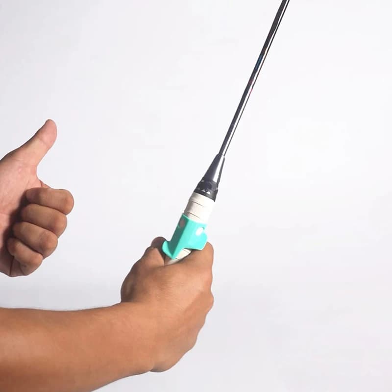 Guida alla presa della racchetta da tennis per principianti; Correttore posturale e accessori per l'allenamento della racchetta