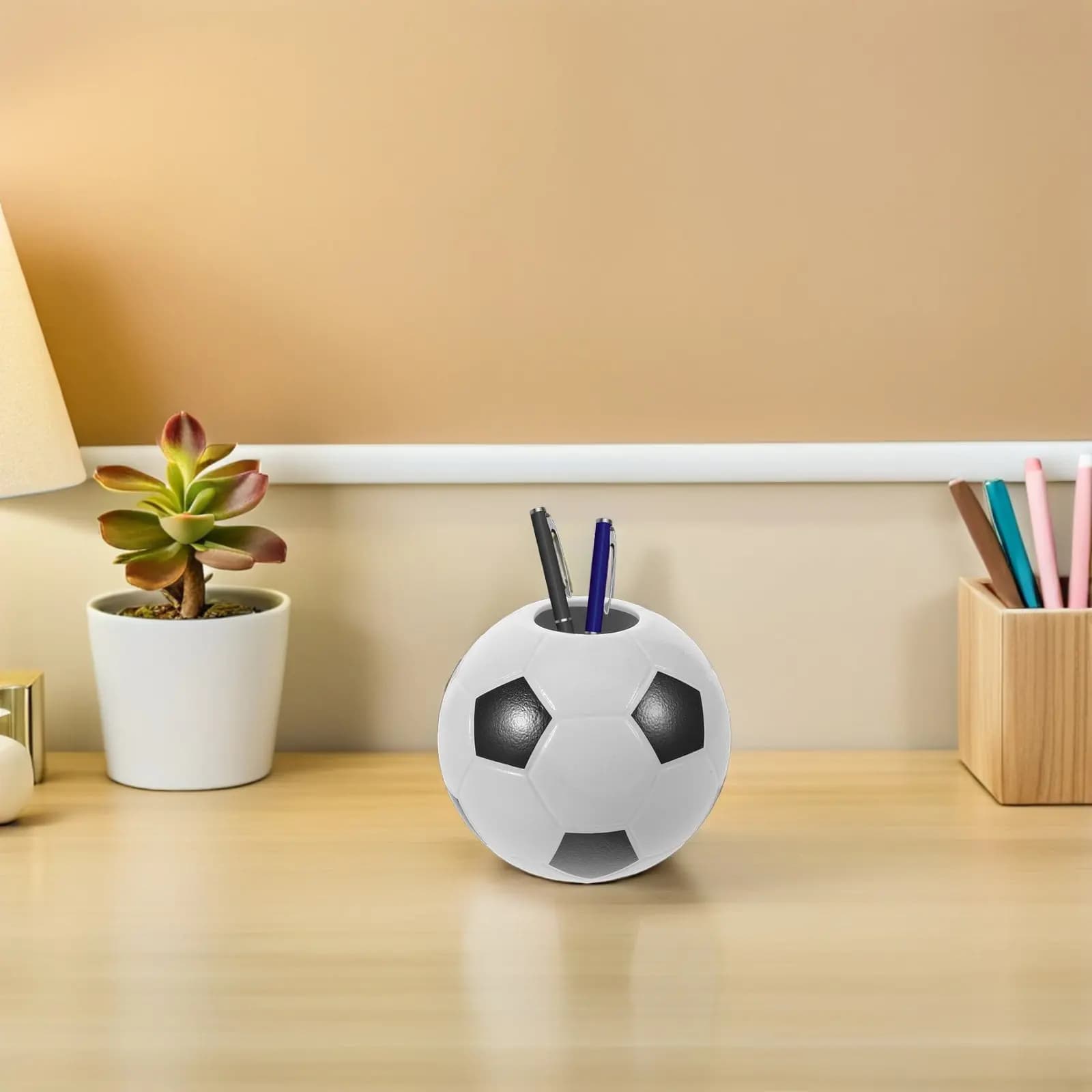 Portapenne Ispirato, Accessorio da Scrivania per Studenti, Professionisti e Tifosi di Calcio, Elegante Organizzatore per Articoli da Scrittura