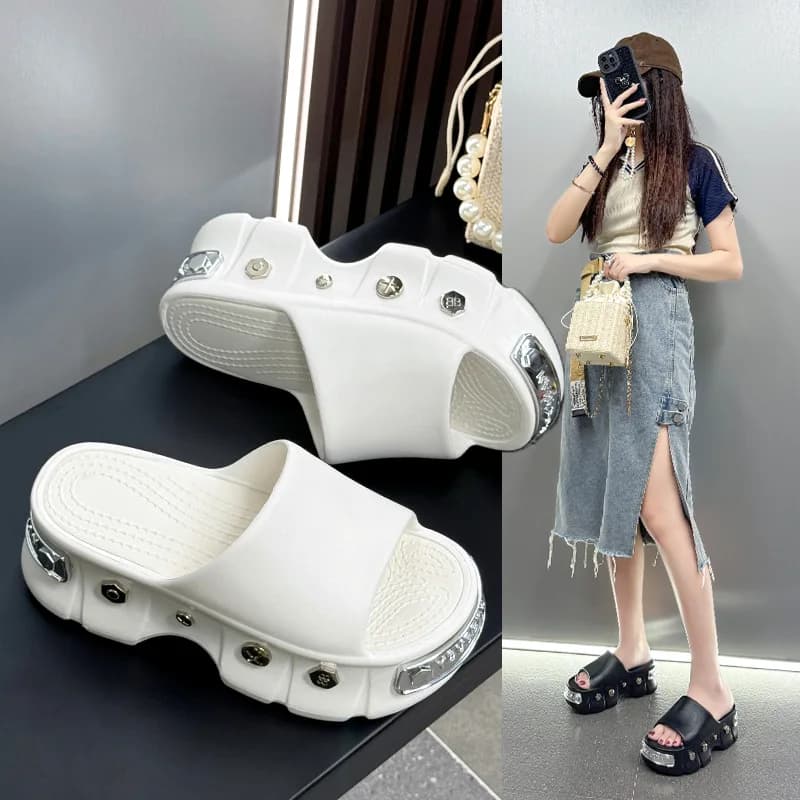 Summer Thick-soled Women's Slippers EVA Punk Metal Rivets Women's Sandals Fashionable Platform Woman's Shoes Sandalias De Mujer
