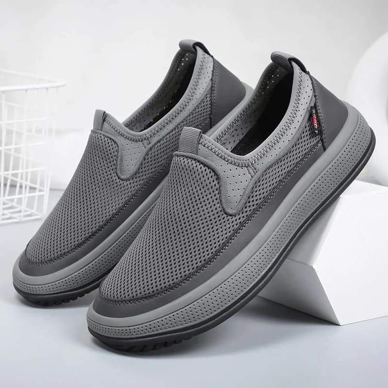 Men's Shoes New Fashion Breathable Casual Comfortable Sports Outdoor Mesh Slip-On Casual Walking Shoes