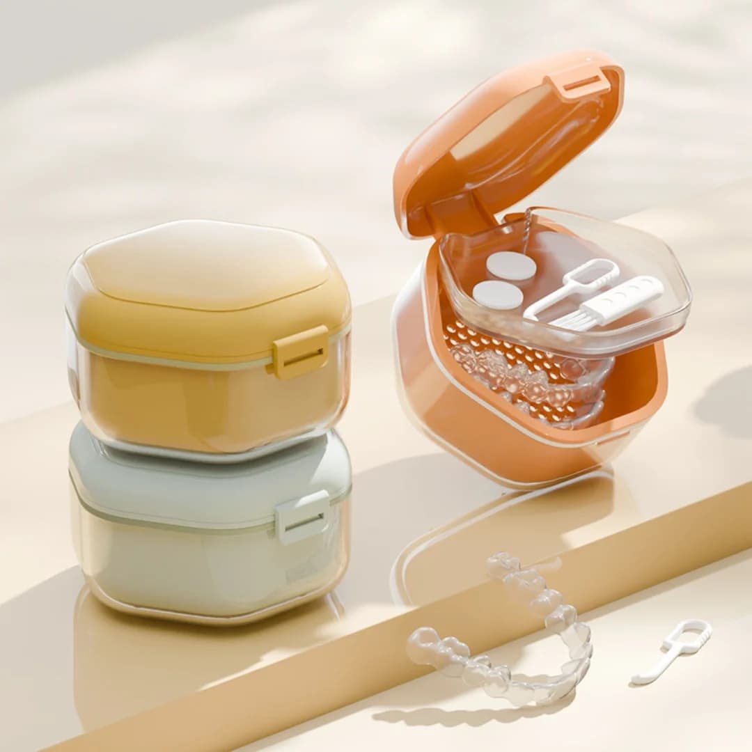 1 pz Portatile Protesi Soaking Scatola di Immagazzinaggio Ortodontico Caso di Fermo Bretelle Invisibili Scatola di Immagazzinaggio Denti Contenitore di Pulizia Dentale