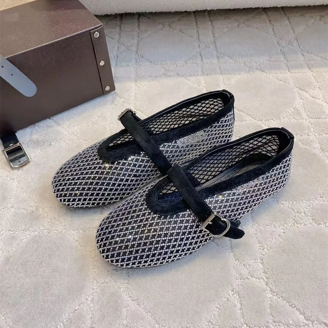 Nuove Scarpe Estive 2026 Mary Jane con Rete Traforata e Diamanti, Sandali da Donna con Fondo Piatto e Cinturino in Pelle