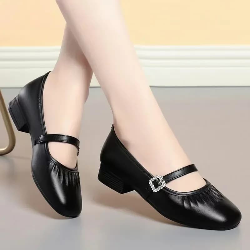 sapatos femininas scarpe casual da donna leggere in pelle verniciata nera con cinturino con fibbia e tacco quadrato scarpe comode beige da donna b584