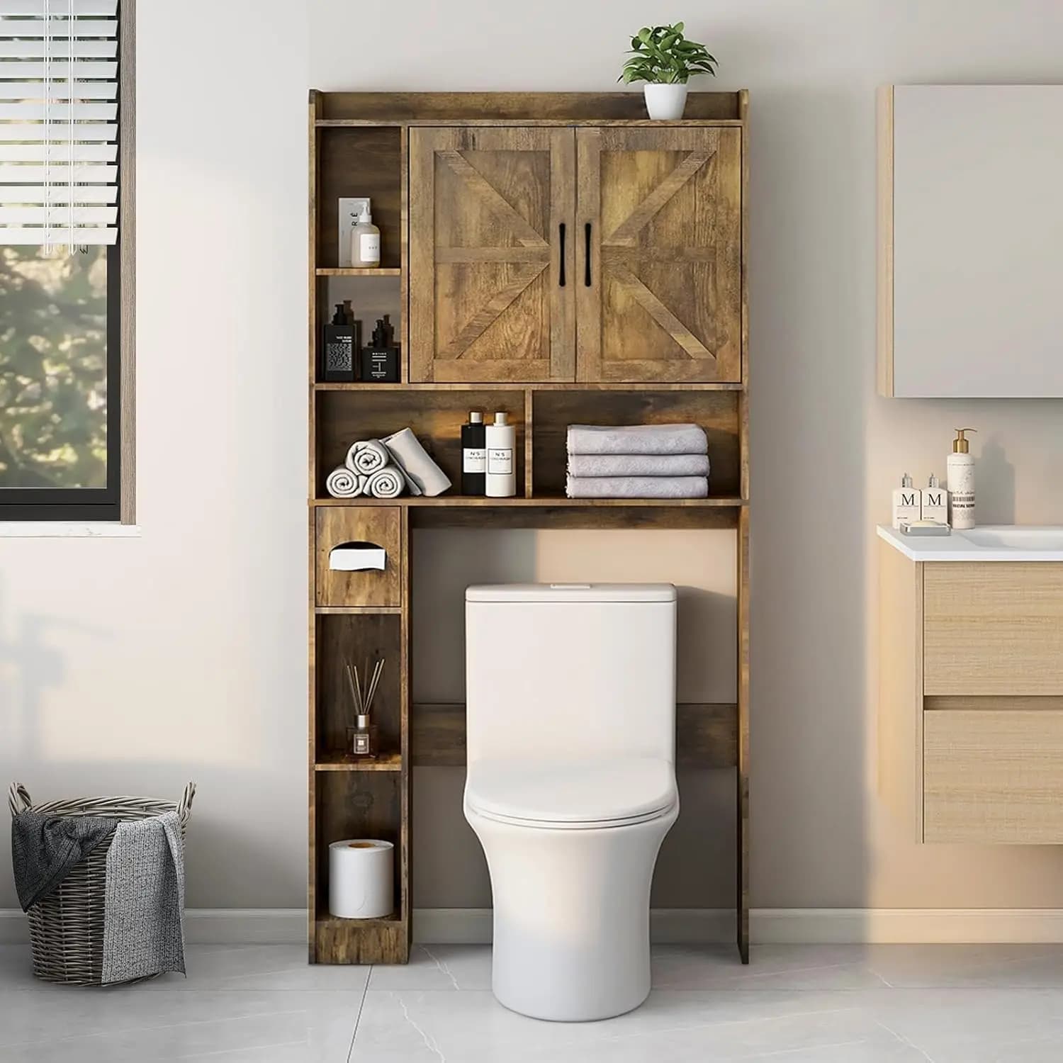 Mobiletto Salvaspazio da Bagno Stile Rustico con Ante Scorrevoli e Portarotolo, da Posizionare Sopra il WC