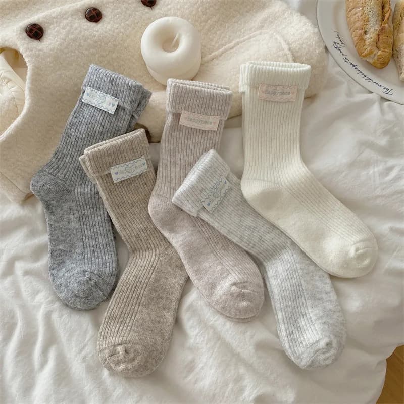 10 paia di calzini casual da donna autunno inverno con etichetta in tessuto caldo a tubo centrale che assorbono il sudore, semplici e comodi calzini casual