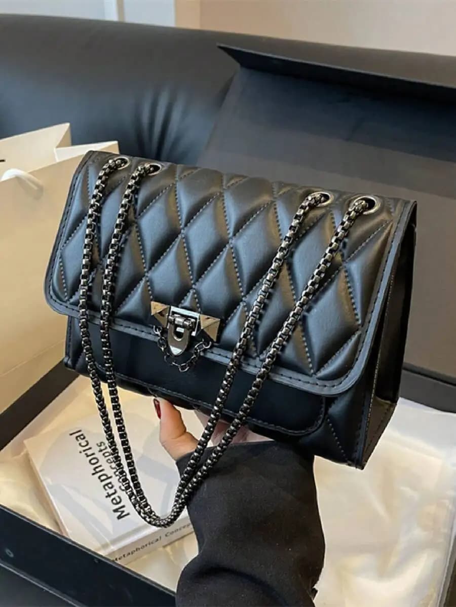Borsa Quadrata Minimalista con Incisioni a Diamante, Borsa a Tracolla con Catena Metallica e Chiusura a Patta, Ideale per l'Uso Quotidiano Casual Femminile