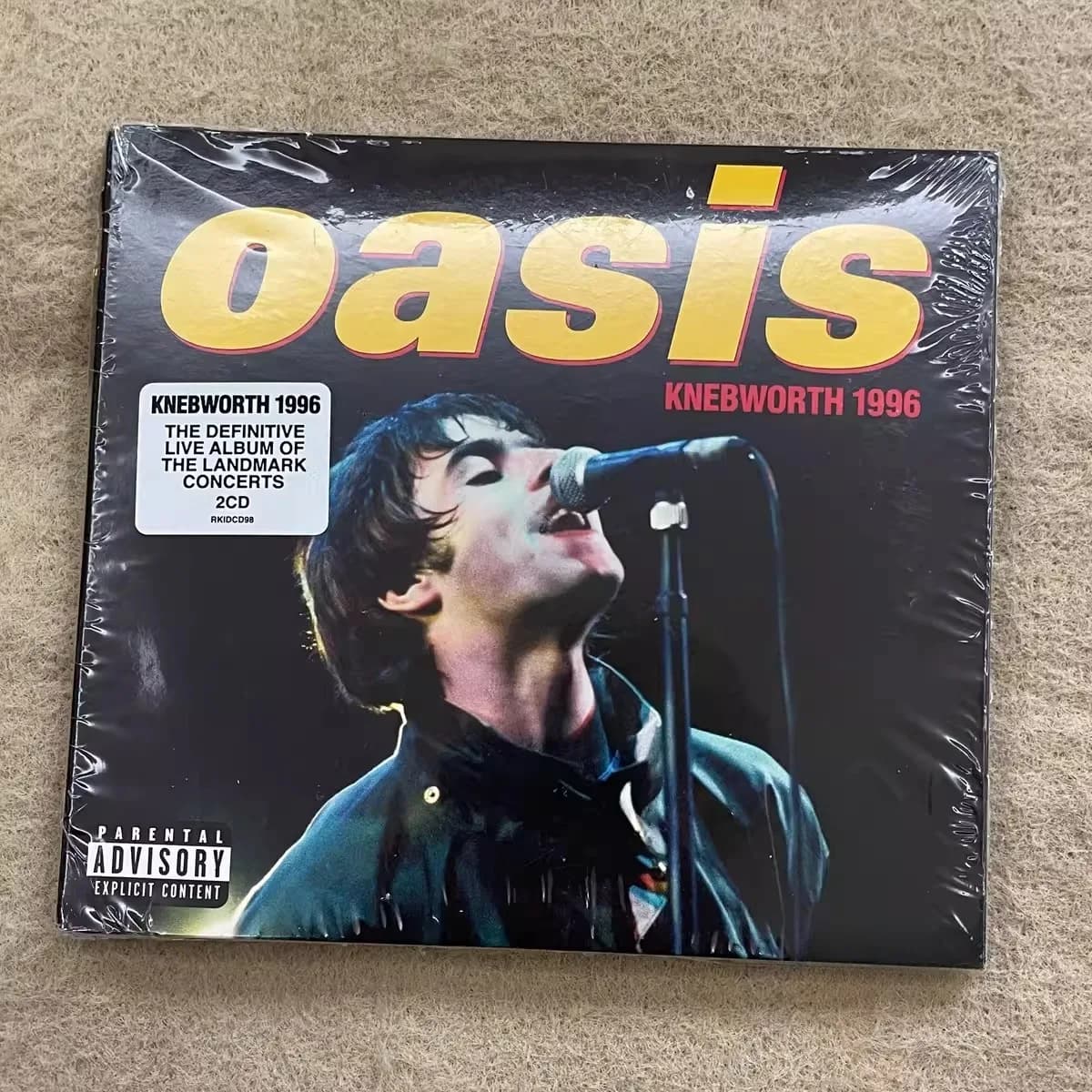 Oasis Knebworth 1996 2CD Live Album – Leggenda del rock britpop, iconico concerto di Knebworth, pezzo da collezione musicale