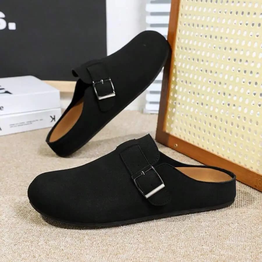 Men's Slippers, Suitable For Indoor And Outdoor Use, Convenient Slip-On Design (This Style Runs Small, Please Order One Size Up)
