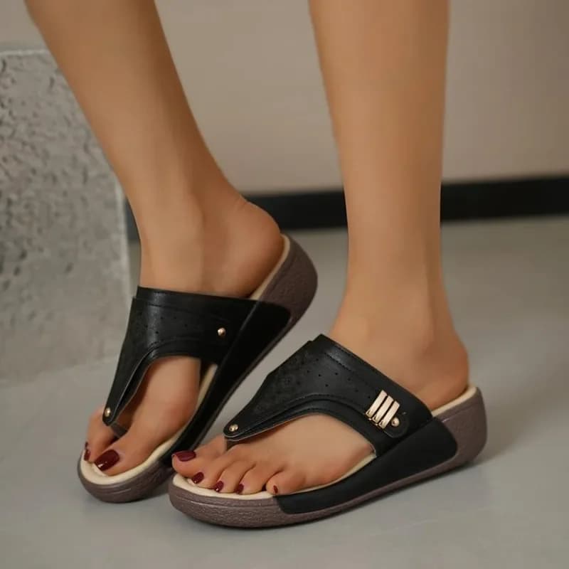 Women Wedge Sandals Thong Flip Flops Platform Cutout Perforated Buckle Summer Beach Casual Orthopedic Comfort Walking Shoes 2026