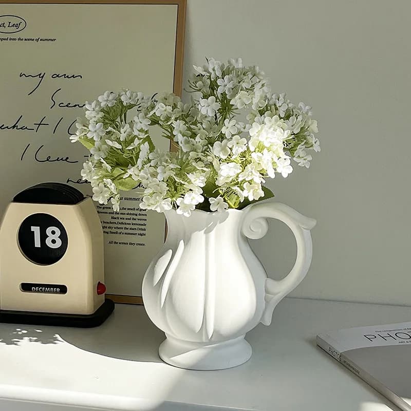 Vaso in Ceramica Ornamentale per Soggiorno, Composizione Floreale con Tulipani e Piccole Margherite Simulate, Decorazione per la Casa