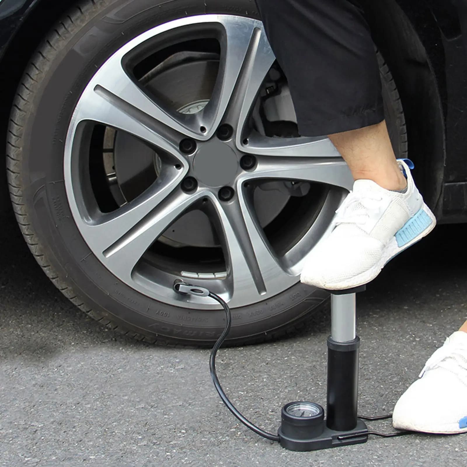 Mini Pompa da Bici Portatile ad Alta Pressione, Gonfiatore per Pneumatici ad Azionamento a Pedale con Barometro e Doppia Valvola