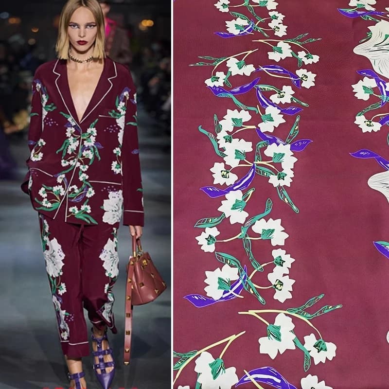 25 Summer New Brand Designer Silk Twill Silk White Flower Printed Women's High Definition Mulberry Silk Clothing Fabric By Yard