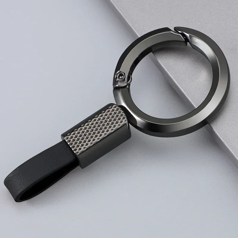 LOGO personalizzato Portachiavi corto in pelle PU con incisione laser Nome Numero Portachiavi per auto Ciondolo Portachiavi vintage personalizzato Regalo