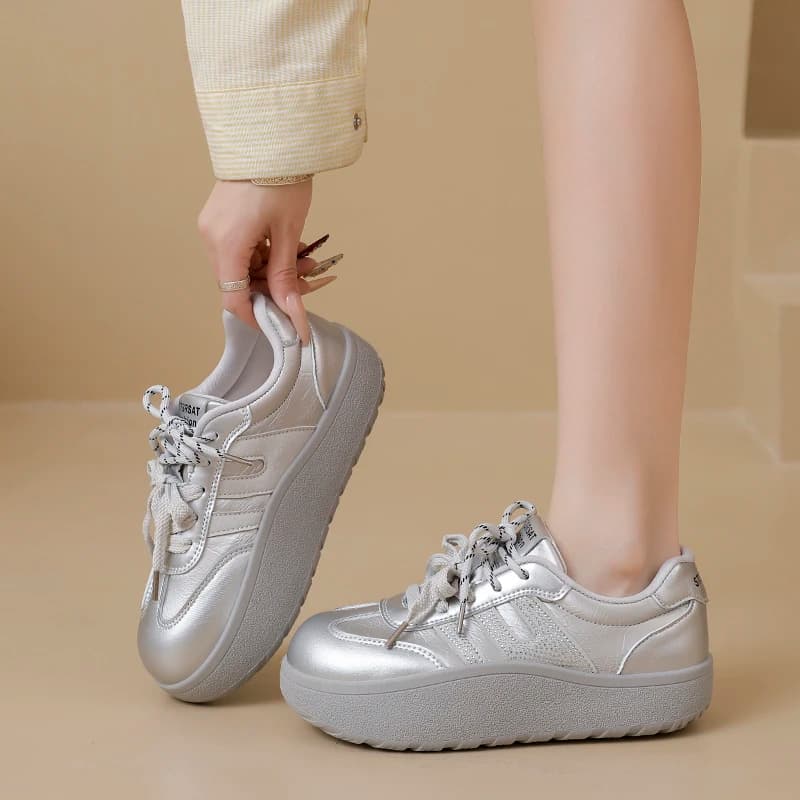 Scarpe da ginnastica morbide senza profumo per donna, nuove e alla moda, con superficie in pelle, antiscivolo, adatte per donne in gravidanza