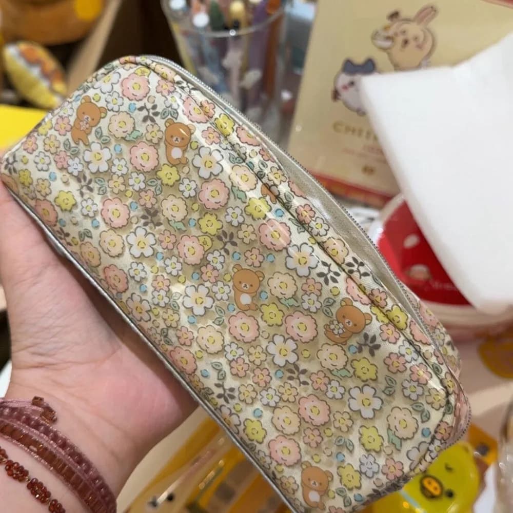 Rilakkuma's beautiful floral pencil case, cute and beautiful storage bag, waterproof, stationery storage artifact