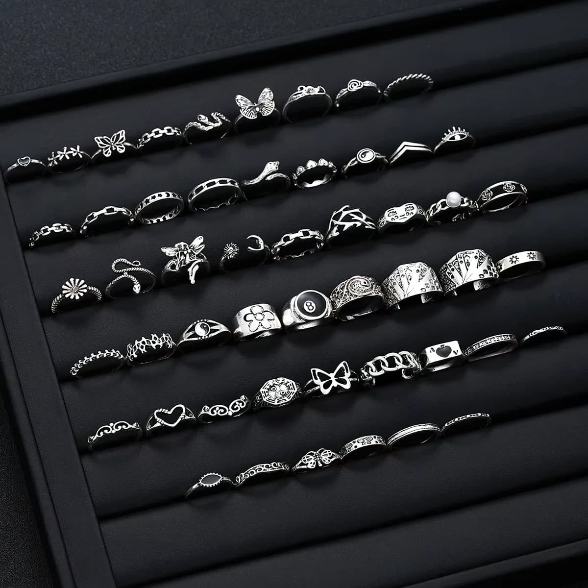51 pezzi set di anelli punk per donna uomo gotico farfalla cuore serpente angelo nero 8 design partita anello abbigliamento quotidiano gioielli regali 2025