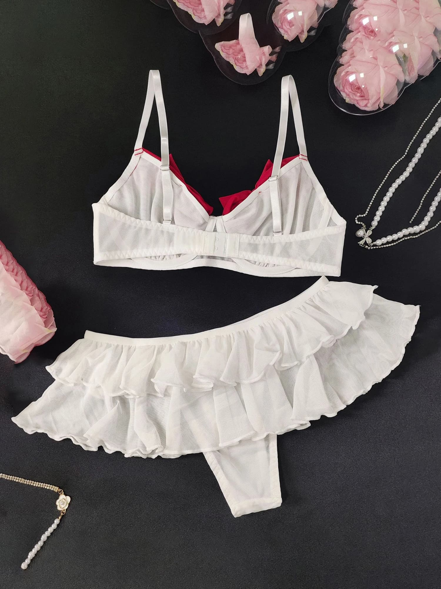 Seducente set di lingerie in pizzo nero con nastri di raso e mutandine trasparenti perizoma intimo erotico per donna