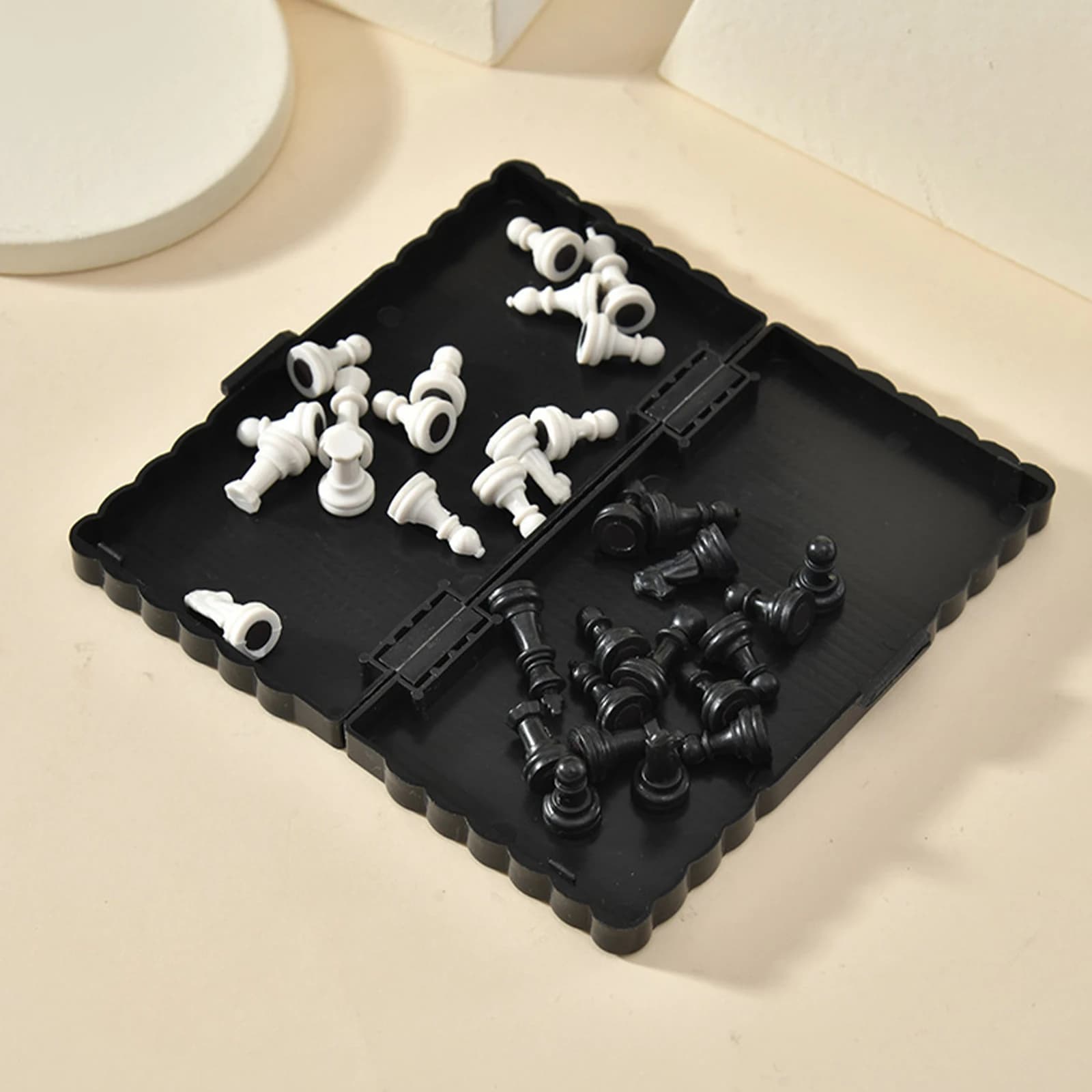 Portable Mini Magnetic Chess Set Educational Board Game Foldable International Chess Games for Party Family Activities