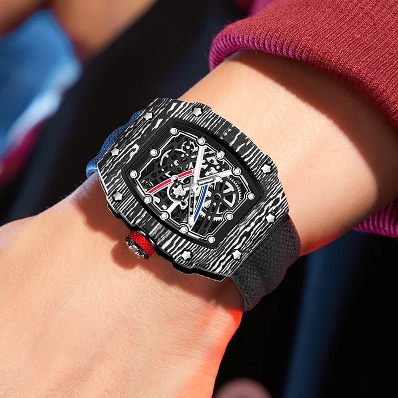 Orologio da Polso al Quarzo Ultra-Sottile Impermeabile con Design Creativo e Trendy, Luminoso e Personalizzabile per Uomo