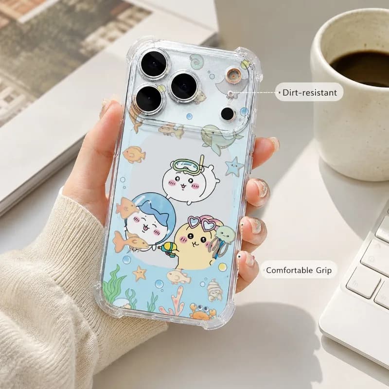 Custodia Protettiva Morbida in TPU Anti-caduta, Anti-scivolo e Anti-sporco con Airbag sui Quattro Angoli per iPhone 17 Pro, 17, 16 - Design Chiikawa
