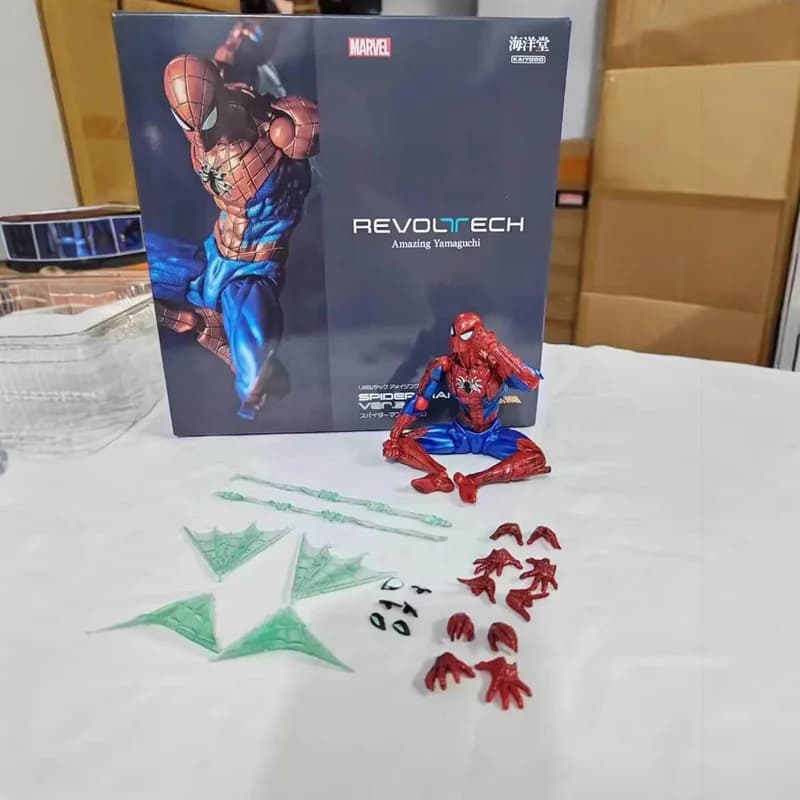Action Figure Anime Spiderman Peter Parker 16cm, Collezione Amazing Yamaguchi 2.0 Marvel, Modellino da Collezione, Regalo per Fan