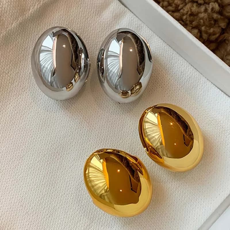 Orecchini a perno ovali grandi in metallo liscio alla moda da donna, orecchini geometrici a sfera cava esagerati, gioielli regalo 2025 Nuovi