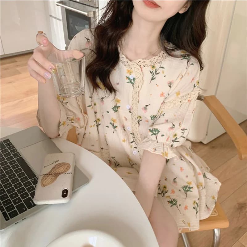 New Summer Collection: Lightweight, Fresh-Looking Blue Checkered Short-Sleeve Women's Pajamas with a Cute Peter Pan Collar