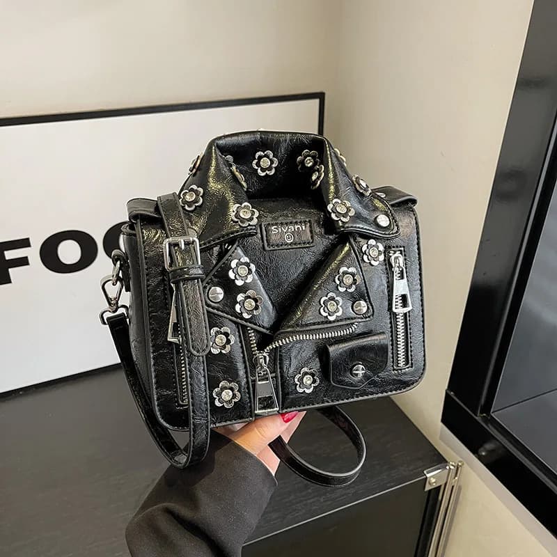 Borsa piccola giacca in pelle personalizzata 2025 nuova borsa a tracolla con rivetti alla moda borsa per abbigliamento versatile alla moda da donna