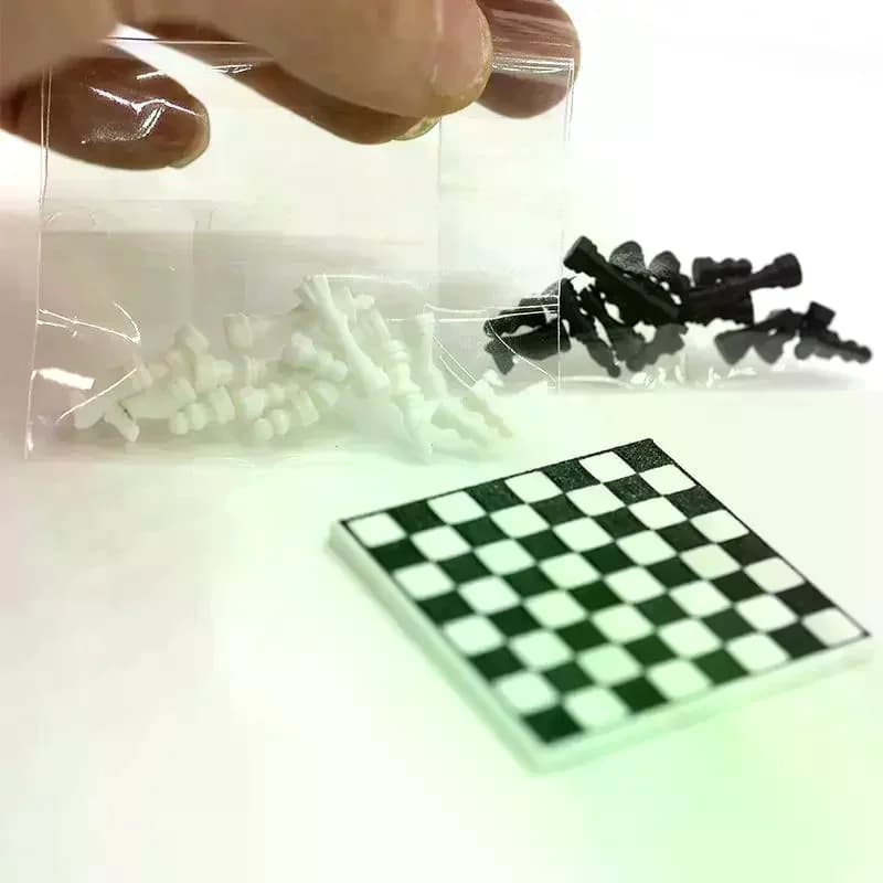 Set di 12 Pezzi in Miniatura per Scacchi Internazionali, Decorazione per Casa delle Bambole 1:12, Scena di Simulazione per Bambini