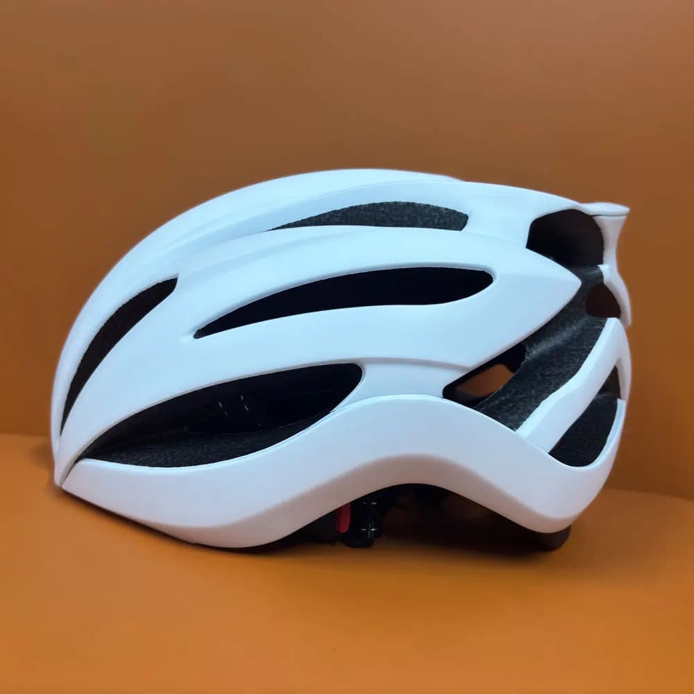 NUOVO Casco da Bicicletta Leggero e Regolabile per Adulti con Chiusura Magnetica, Accessori per Ciclismo, Guscio in PC per Mountain Bike