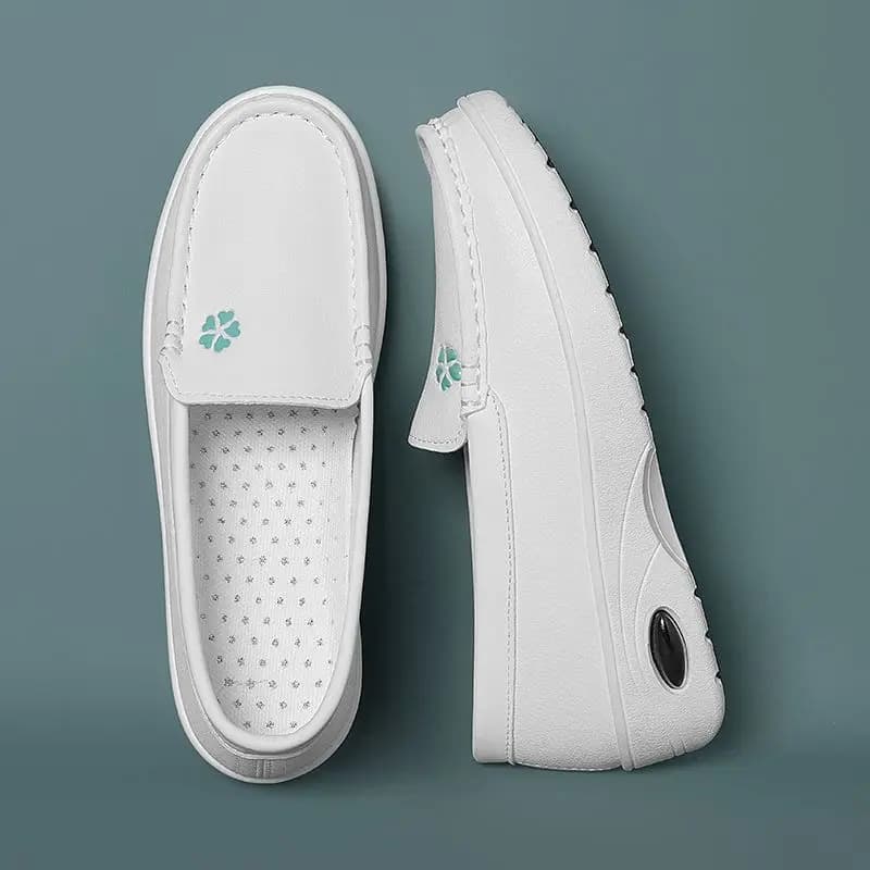 Scarpe da infermiera da donna con suola morbida con cuscino d'aria Scarpe da ginnastica da lavoro con suola spessa antiscivolo per l'interna ospedaliera One Step Pull