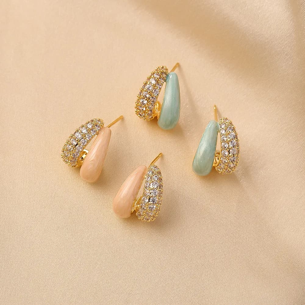 Fashionable and exquisite temperament zircon earrings dripping oil light luxury high-end small fresh and sweet style earrings