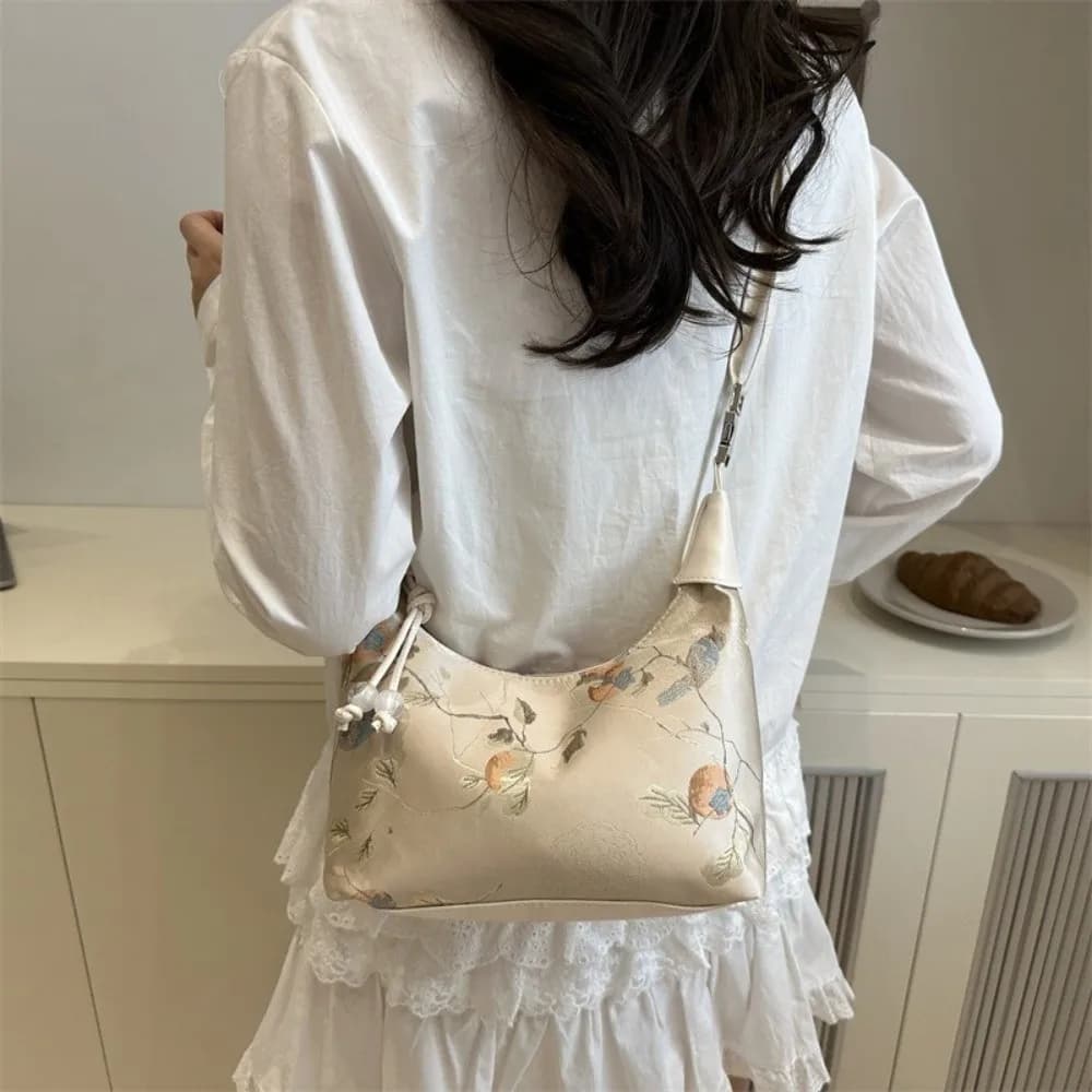 Chinese Style Zipper Closure Embroidered Handbag Pearl Pendant Fine Embroidery Crossbody Handbag Small Shoulder Bag Women