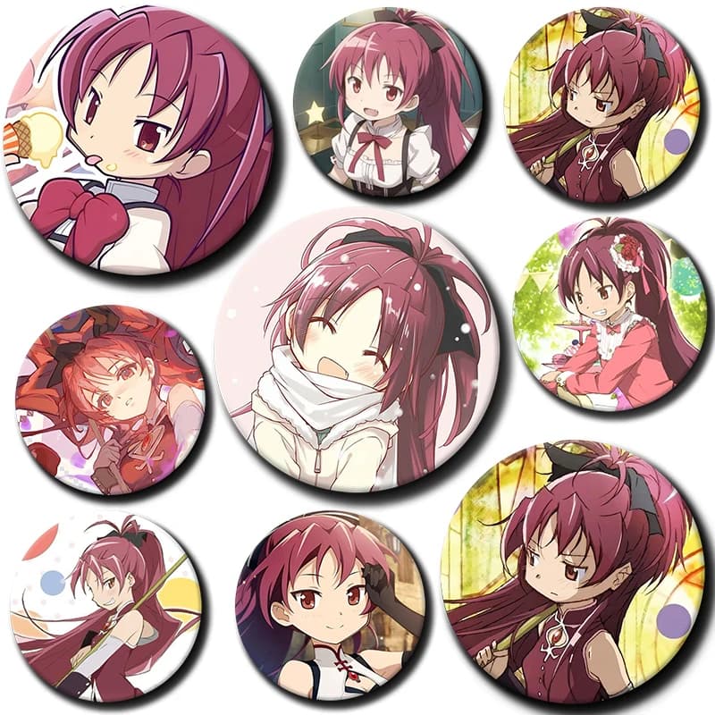Personaggio dei cartoni animati Kyoko Sakura Button Pin Anime Ruolo Kyoko Sakura Spilla Distintivo creativo per vestiti zaino Decorazione regalo