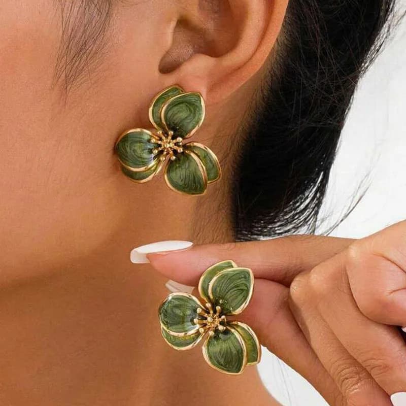 Nuovi Orecchini a Perno con Petali a Doppio Strato di Colore Verde, Design Raffinato per Donne, Gioielli Eleganti e Personalizzabili per Feste e Regali